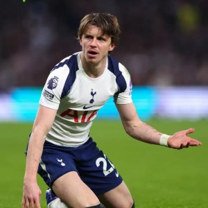 体育赛事-热刺本赛季英超主场仅拿10分，英格兰前四级别联赛倒数第二