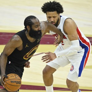 骑媒：米切尔缺阵/阿伦伤退/哈登低迷仍赢活塞 季后赛将横扫他们