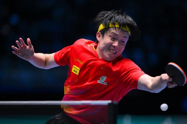 1744983537723004801.jpg (体育)(2)乒乓球——世界杯男单:王楚钦晋级四强XxjpseC007164_20250418_PEPFN0A001.jpg