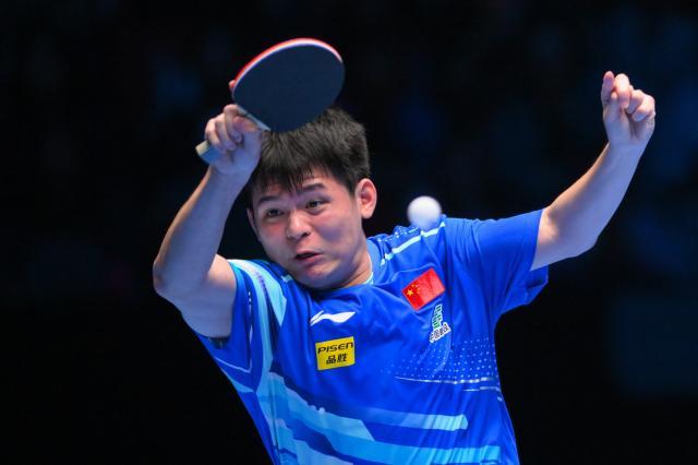 1744984009330036332.jpg (体育)(6)乒乓球——世界杯男单:林诗栋晋级四强XxjpseC007233_20250418_PEPFN0A001.jpg